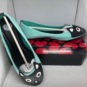 T.U.K. Mint suede cat flats women’s size 9 EUC